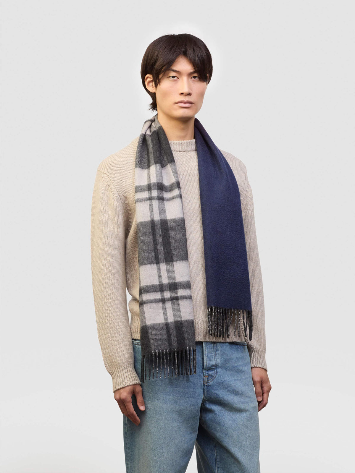 Men's Taransay Nuance Rime Cimmerian Carbon Cashmere Scarf - Begg x Co
