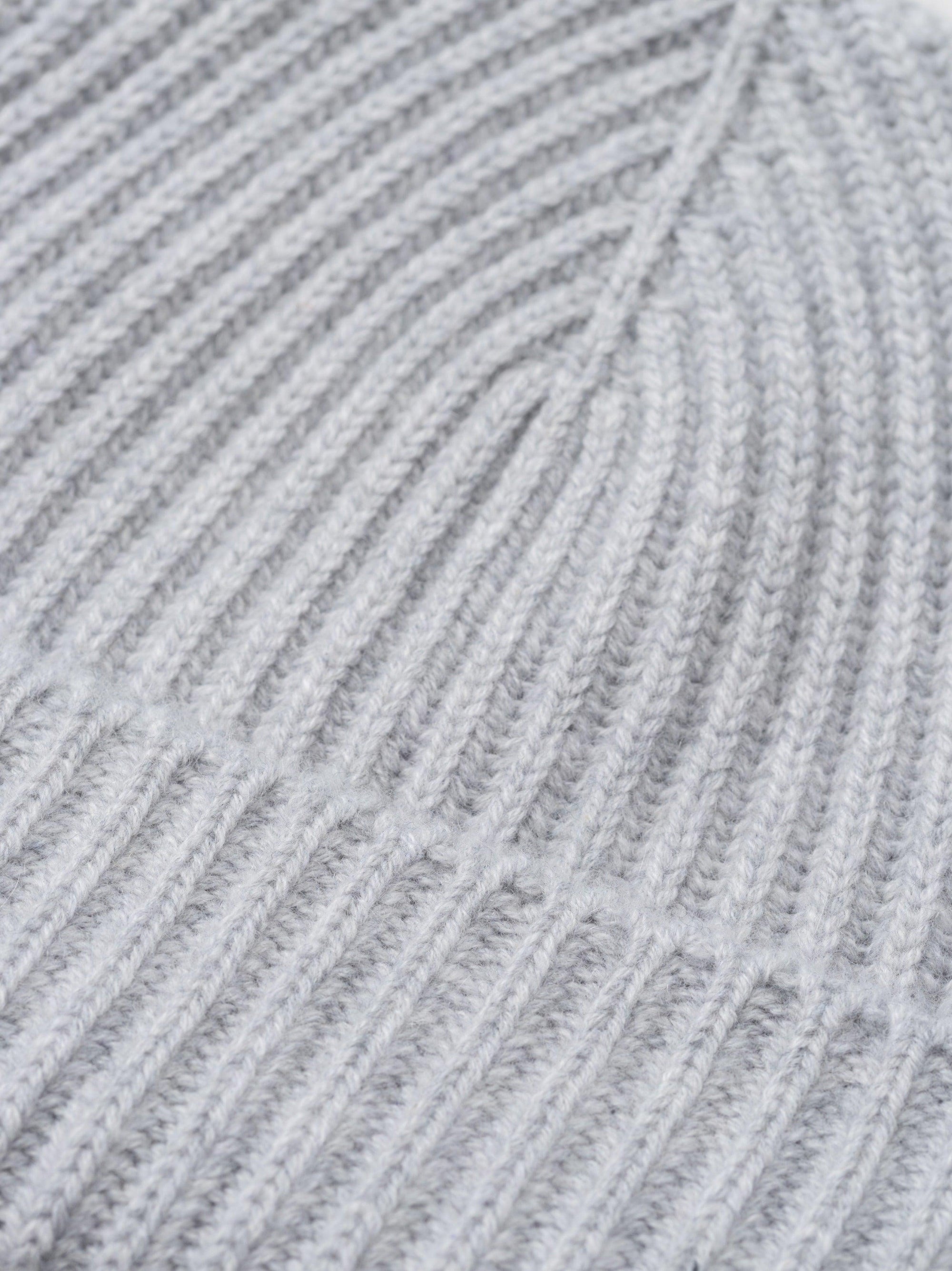 Mens Feather Grey Cashmere Alex Beanie Hat | Begg x Co
