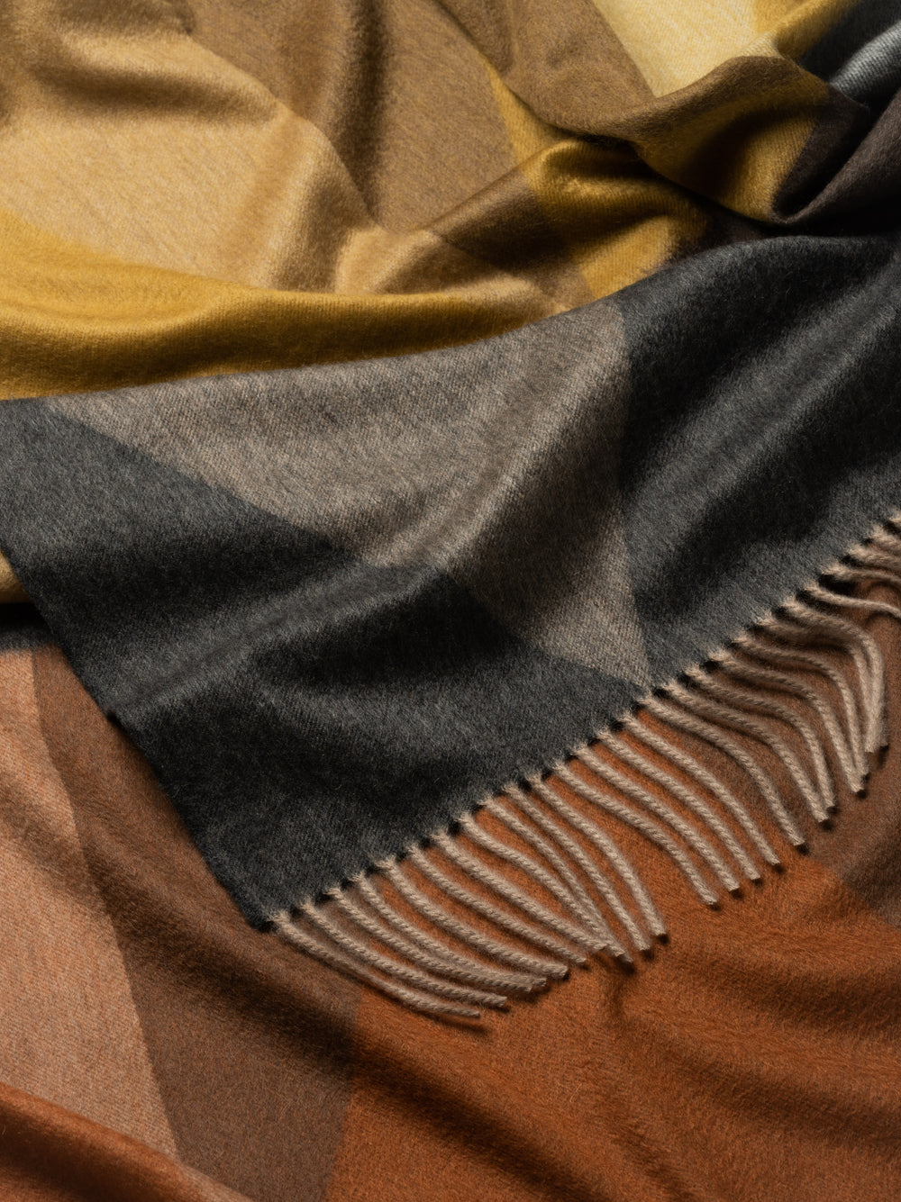 Arran Pyramid Rust Cashmere Throw | Begg x Co