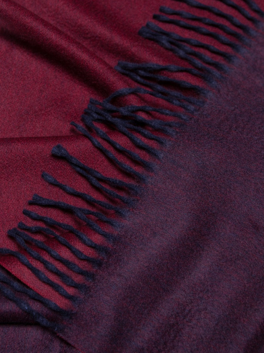 Arran Reversible Cashmere Throw Navy Wine Detail | Begg x Co