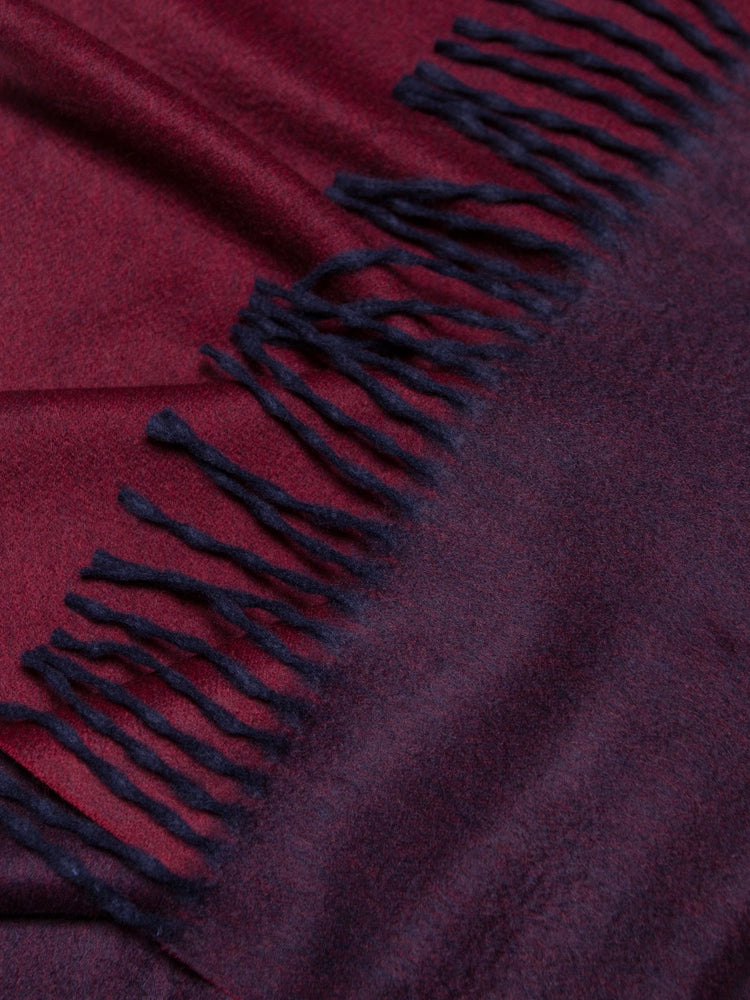 Arran Reversible Cashmere Throw Navy Wine Detail | Begg x Co