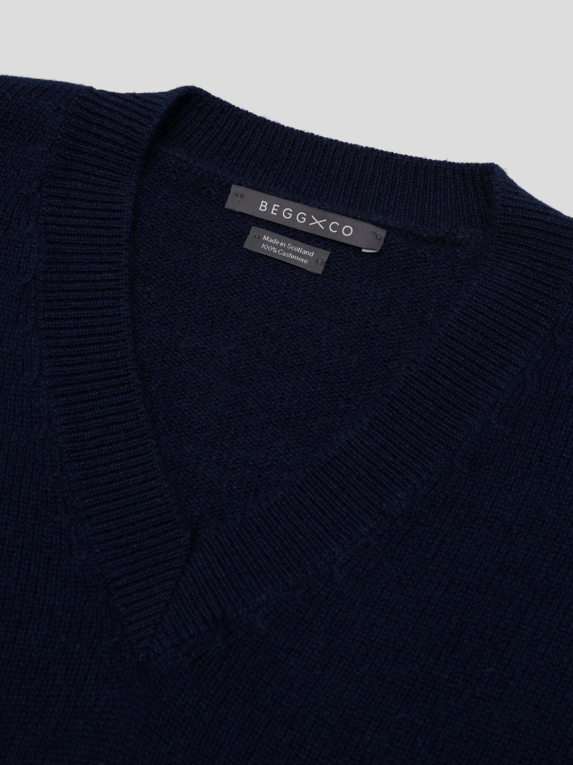 Womens Varikino V-Neck Cashmere Knitted Sweater Navy | Begg x Co