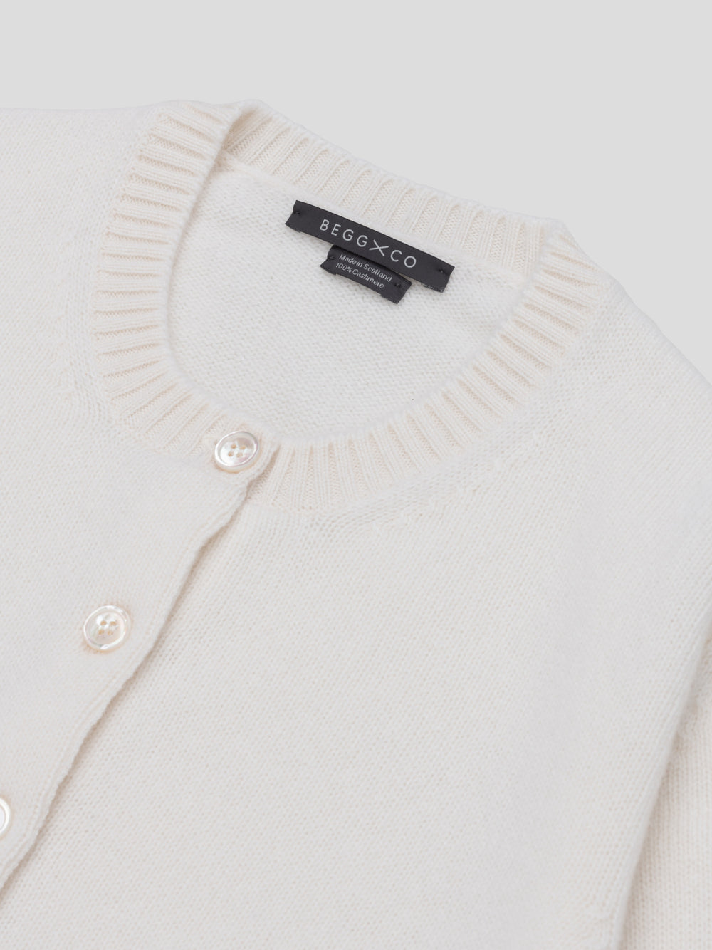 Womens Hepburn Golfer Knitted Cashmere Cardigan Frost | Begg x Co