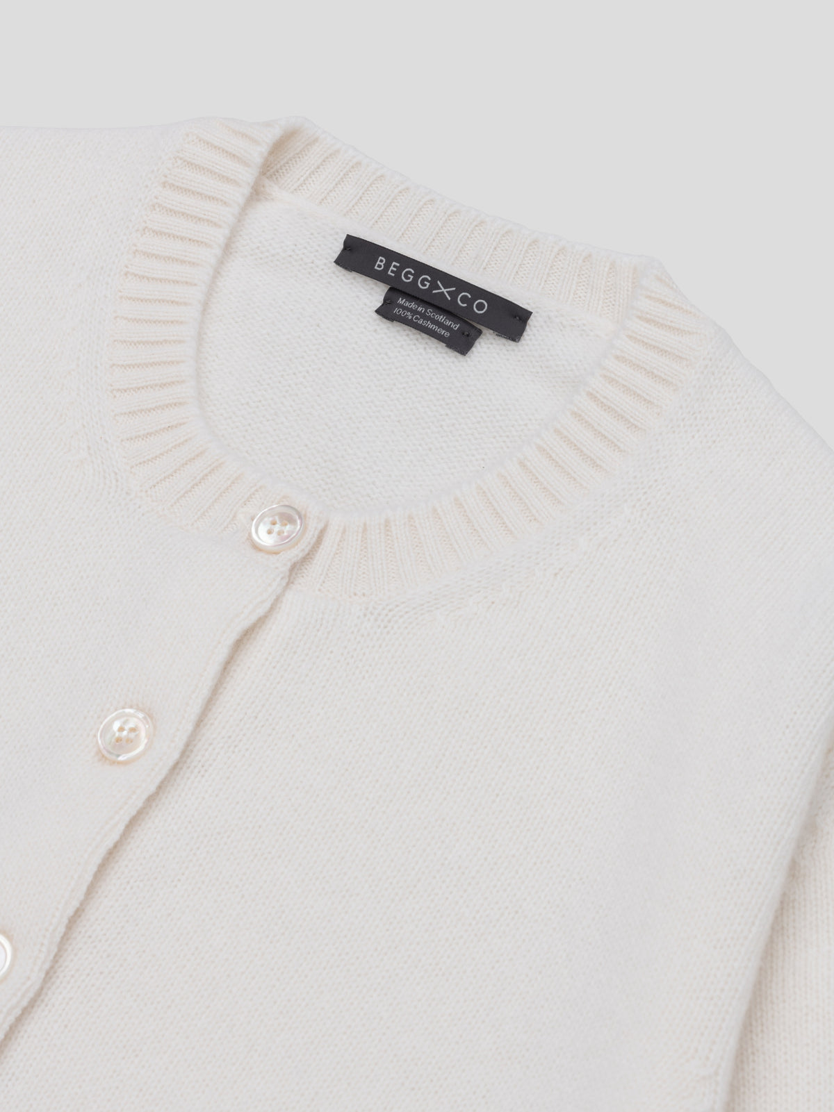 Womens Hepburn Golfer Knitted Cashmere Cardigan Frost | Begg x Co