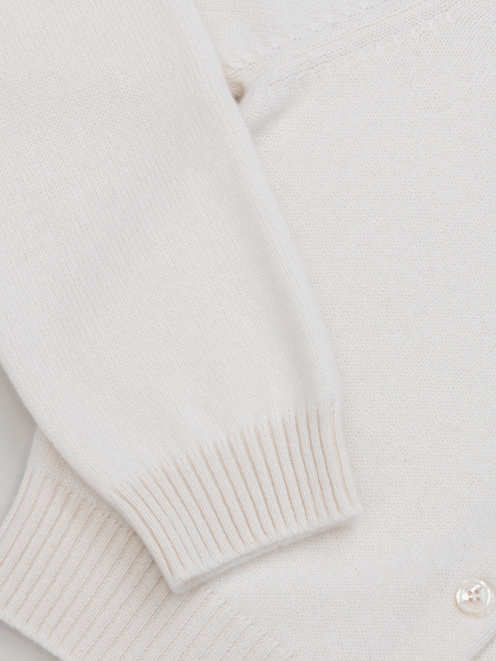 Womens Hepburn Golfer Knitted Cashmere Cardigan Frost | Begg x Co