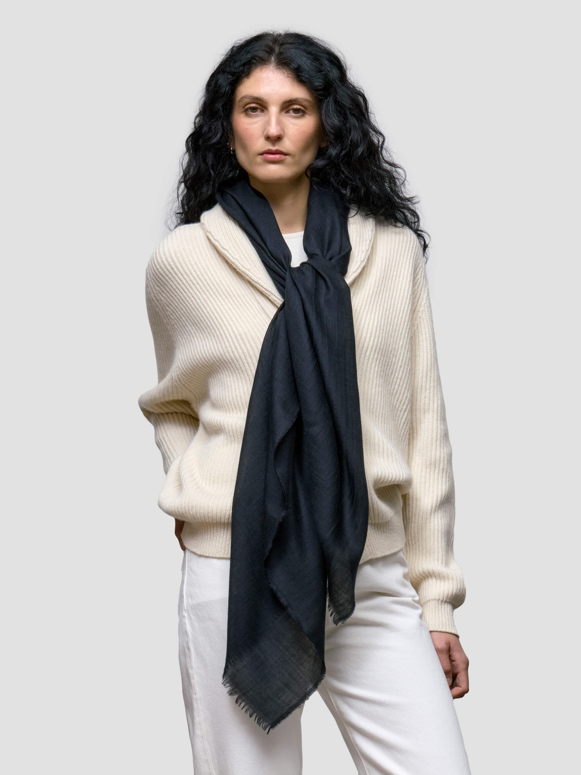 begg x co wispy ストール Wispy Solid Womens Superfine Cashmere Scarf Black - Begg x Co