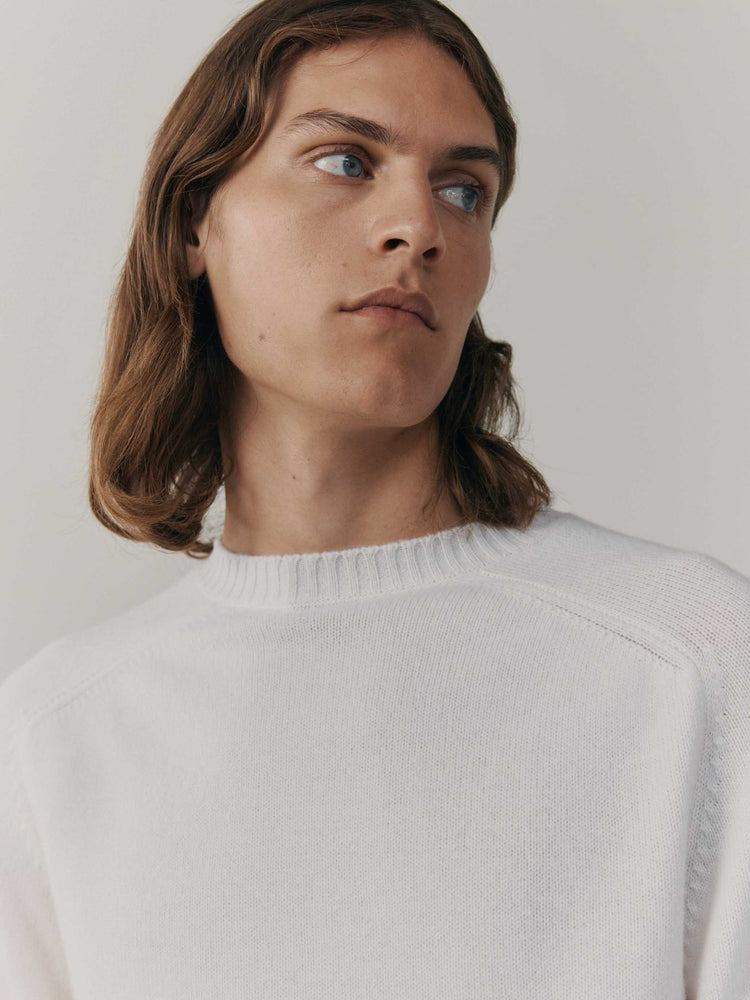 Mens Architect Crew Neck Knitted Cashmere Sweater Frost White | Begg x Co