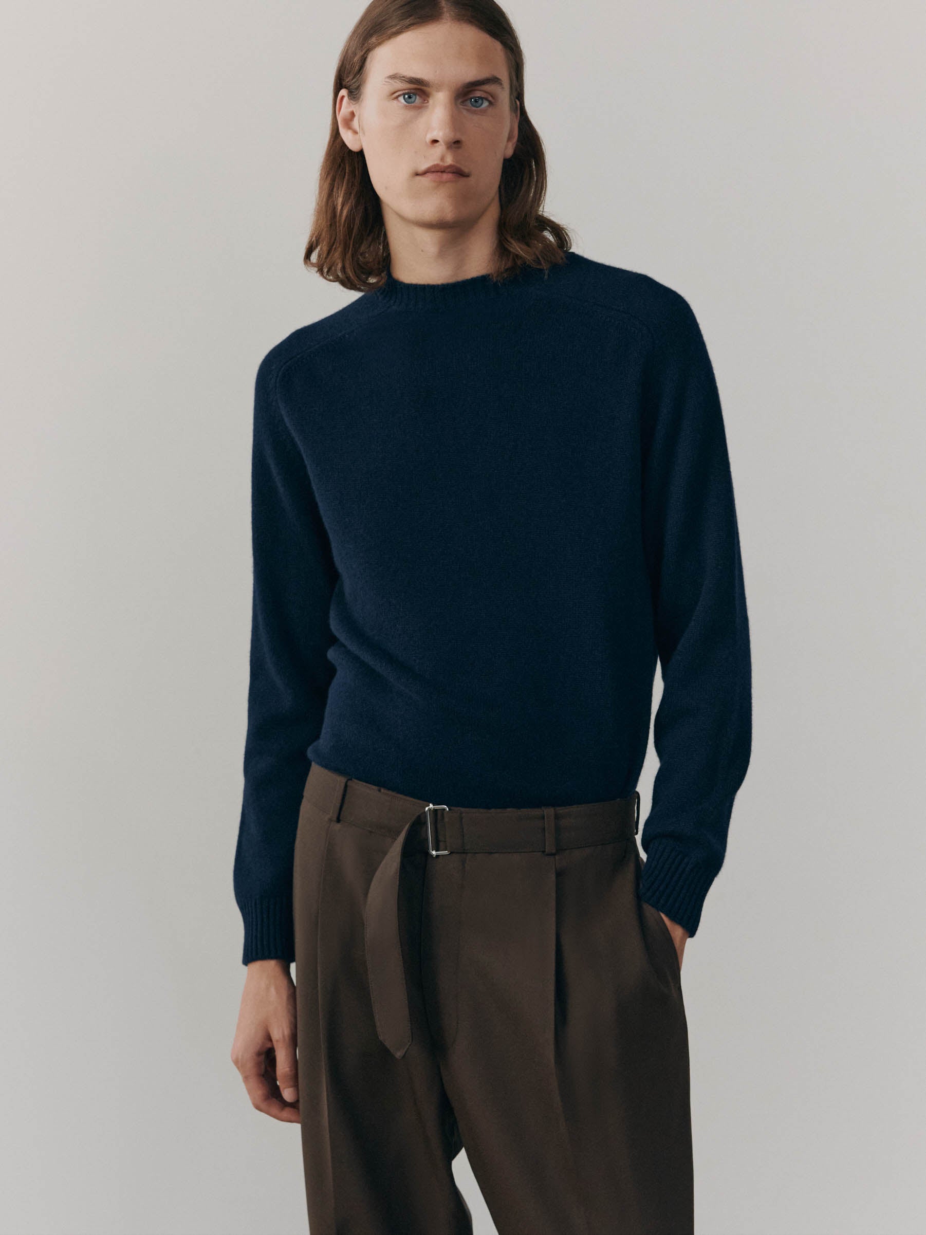 Mens Architect Crew Neck Knitted Cashmere Sweater Navy | Begg x Co