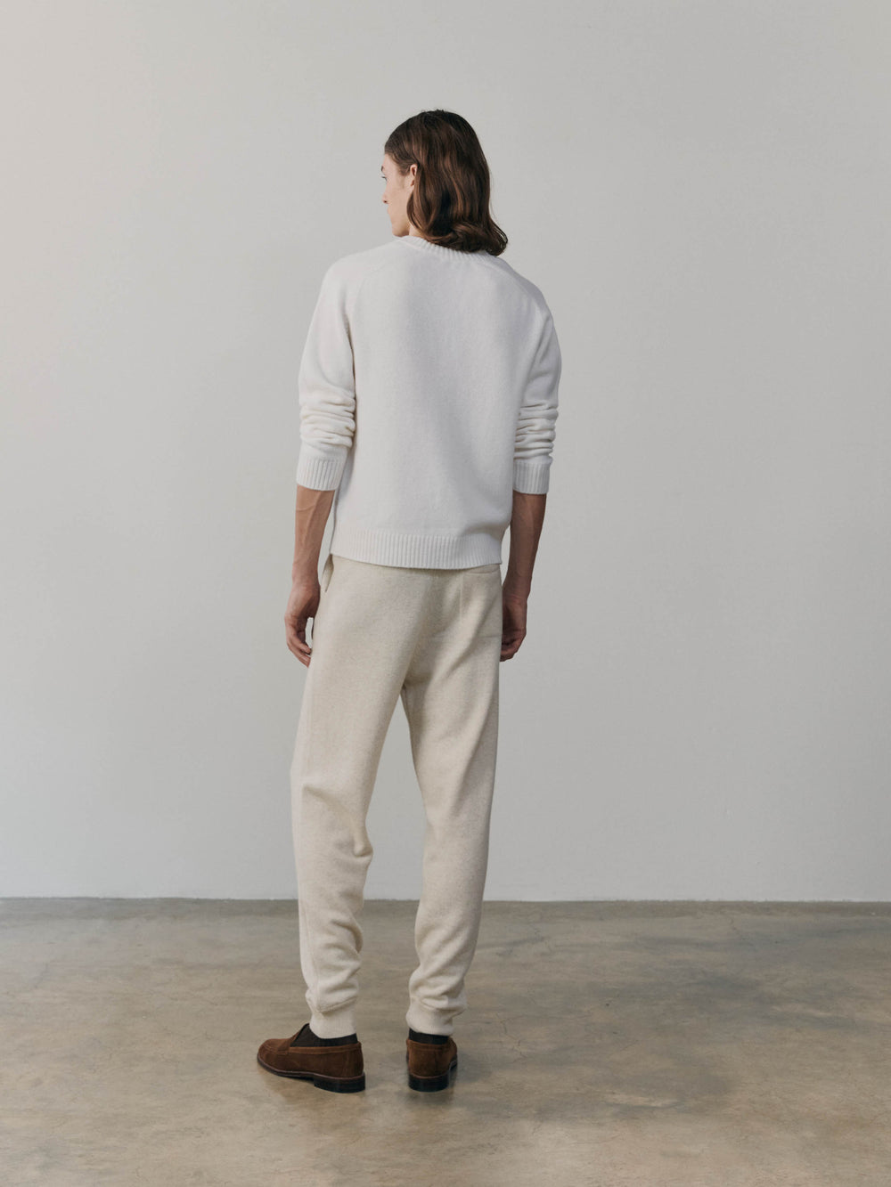 Mens Architect V-Neck Knitted Cashmere Sweater Frost | Begg x Co
