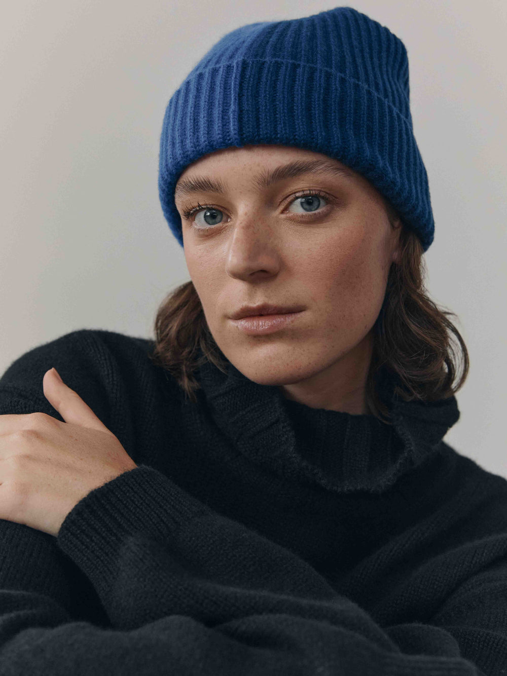 Knitted Bi-Colour Cashmere Beanie Blue| Begg x Co