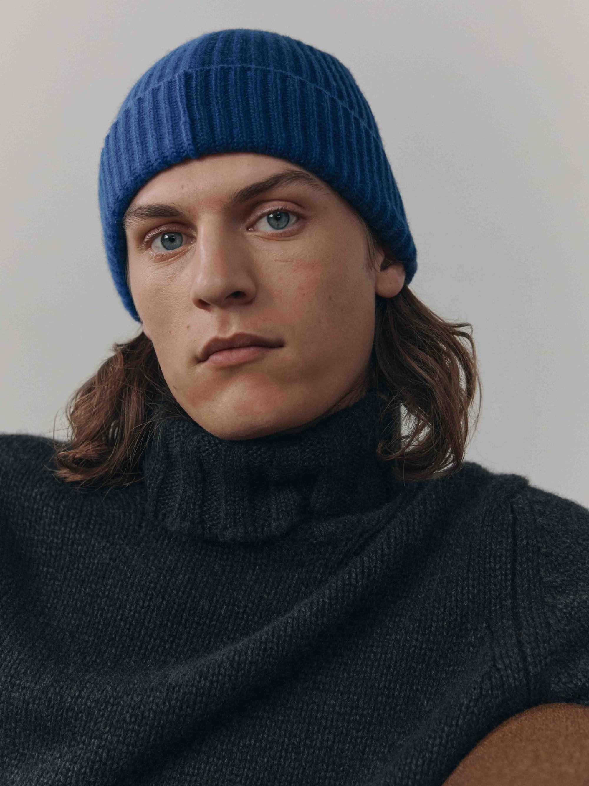 Knitted Bi-Colour Cashmere Beanie Blue| Begg x Co