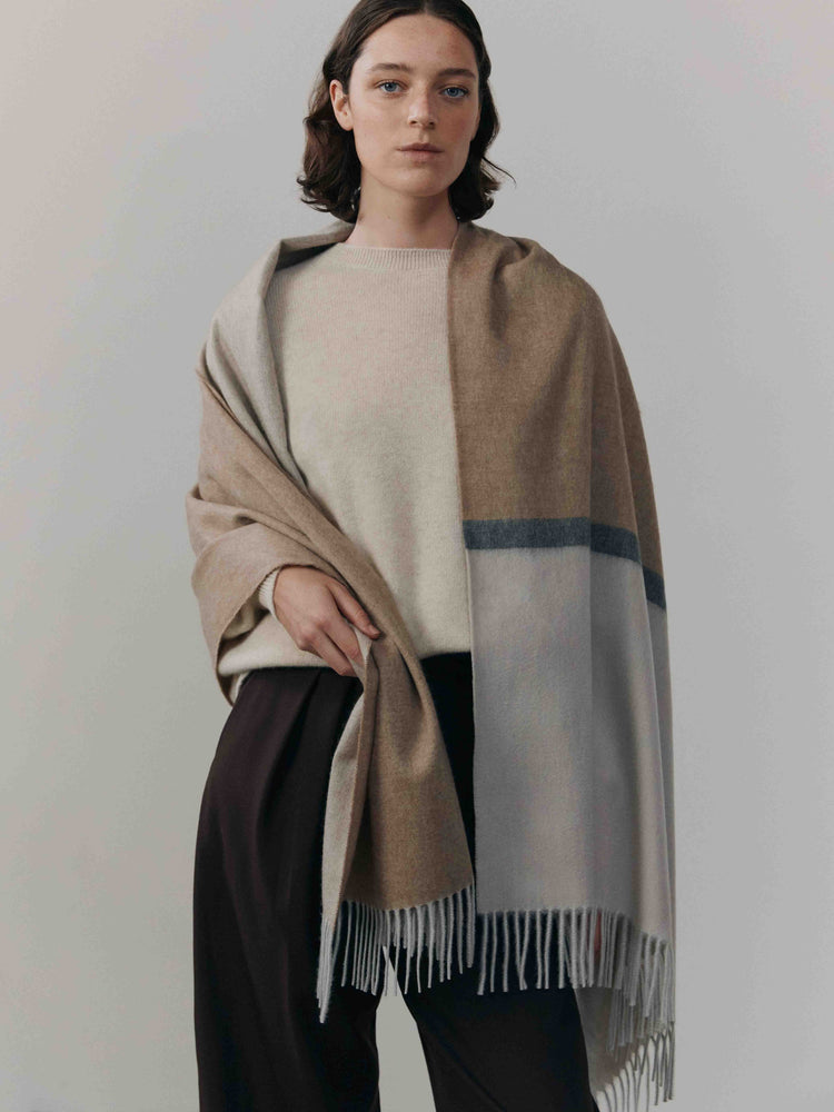 Women's Arran Borderland Cashmere Stole Natural Grey | Begg x Co