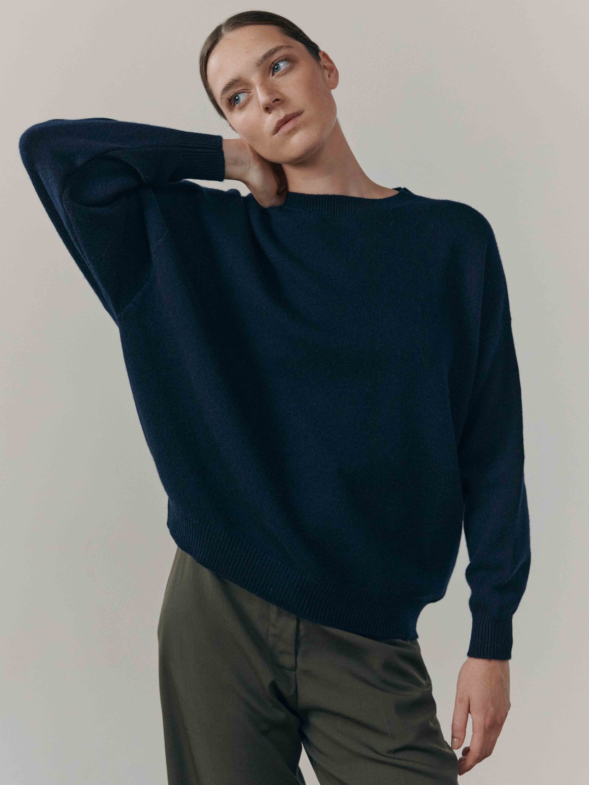Womens Joy Slouch Cashmere Knitted Sweater Navy | Begg x Co