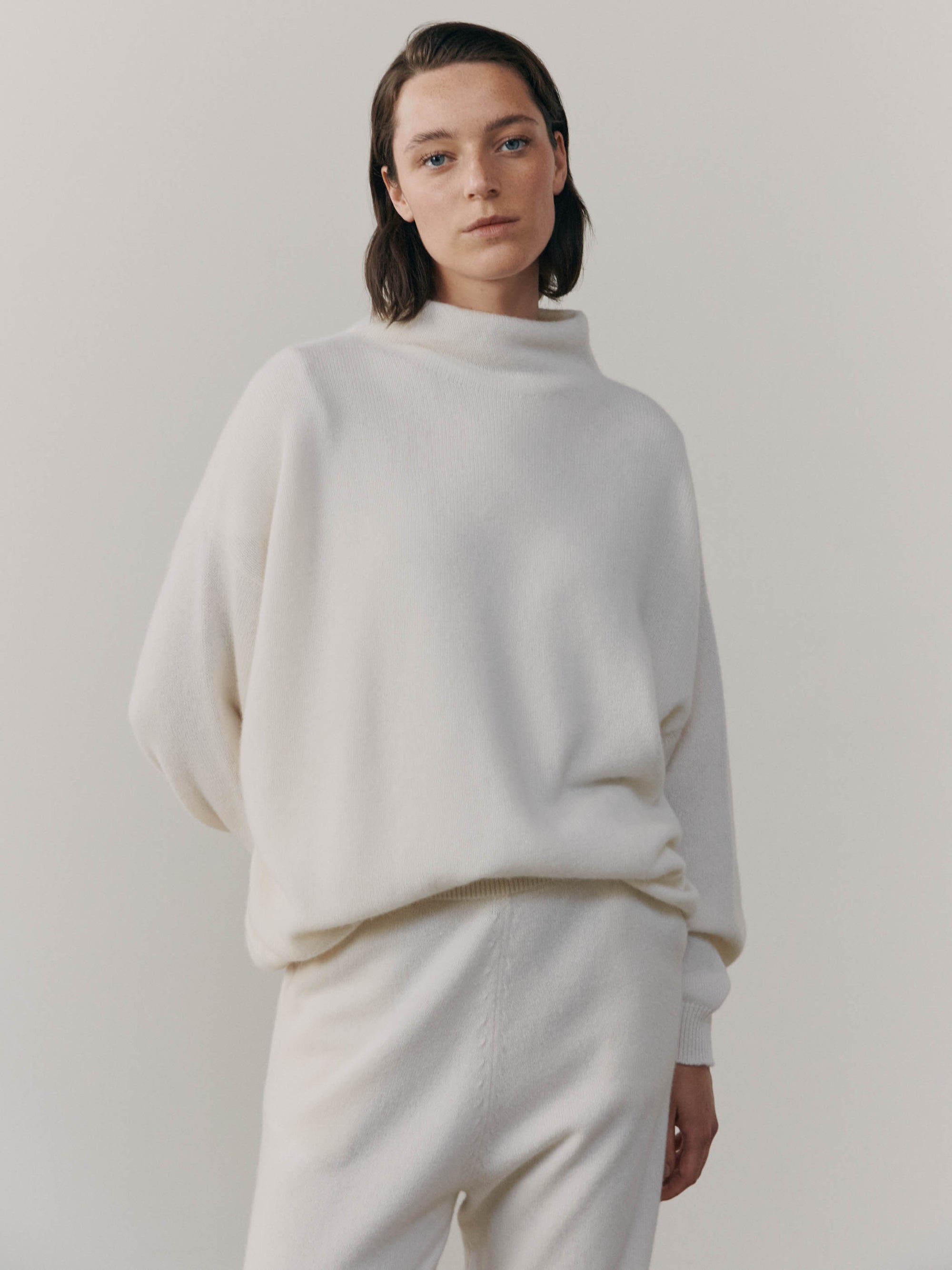 Womens Joy Slouch Cashmere Knitted Mock Neck Sweater Frost | Begg x Co