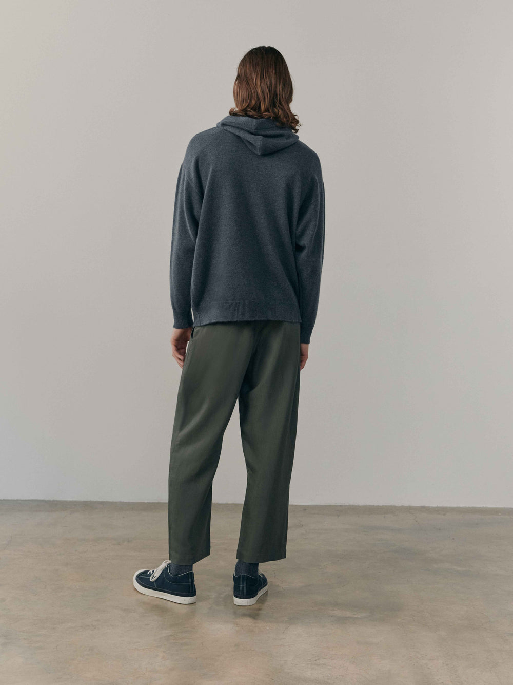 Mens Rockcliffe Cashmere Knitted Hoody Pewter | Begg x Co
