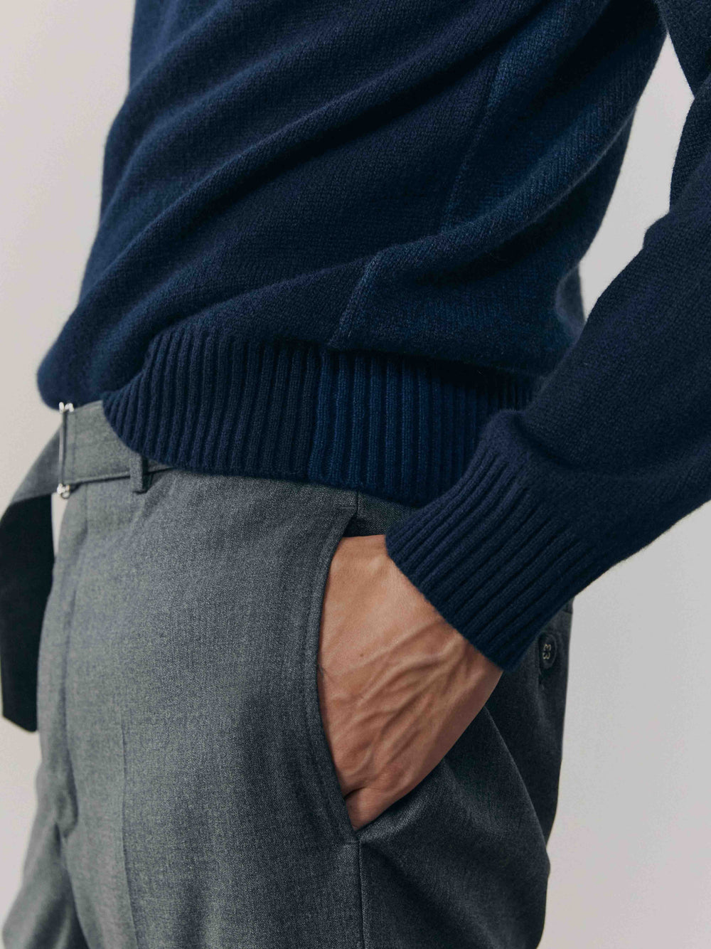Mens Shadow Cashmere Crewneck Sweater Night Sky | Begg x Co