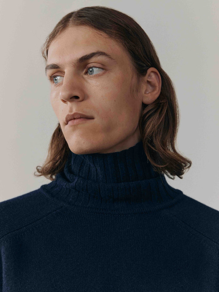 Mens Shadow Roll Collar Cashmere Knitted Sweater Night Sky | Begg x Co