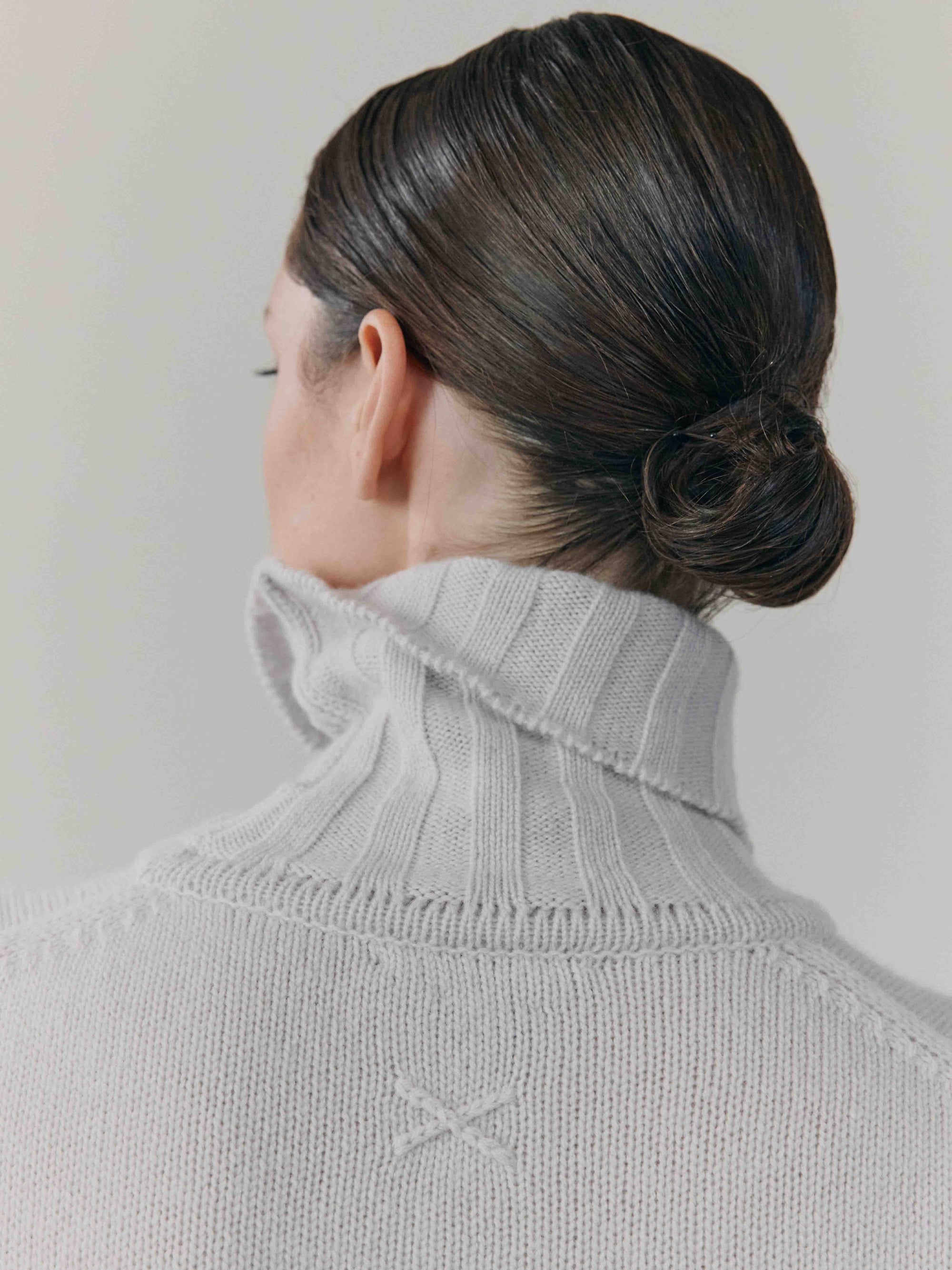 Womens Carey Cashmere Roll Collar Sweater Glacier | Begg x Co