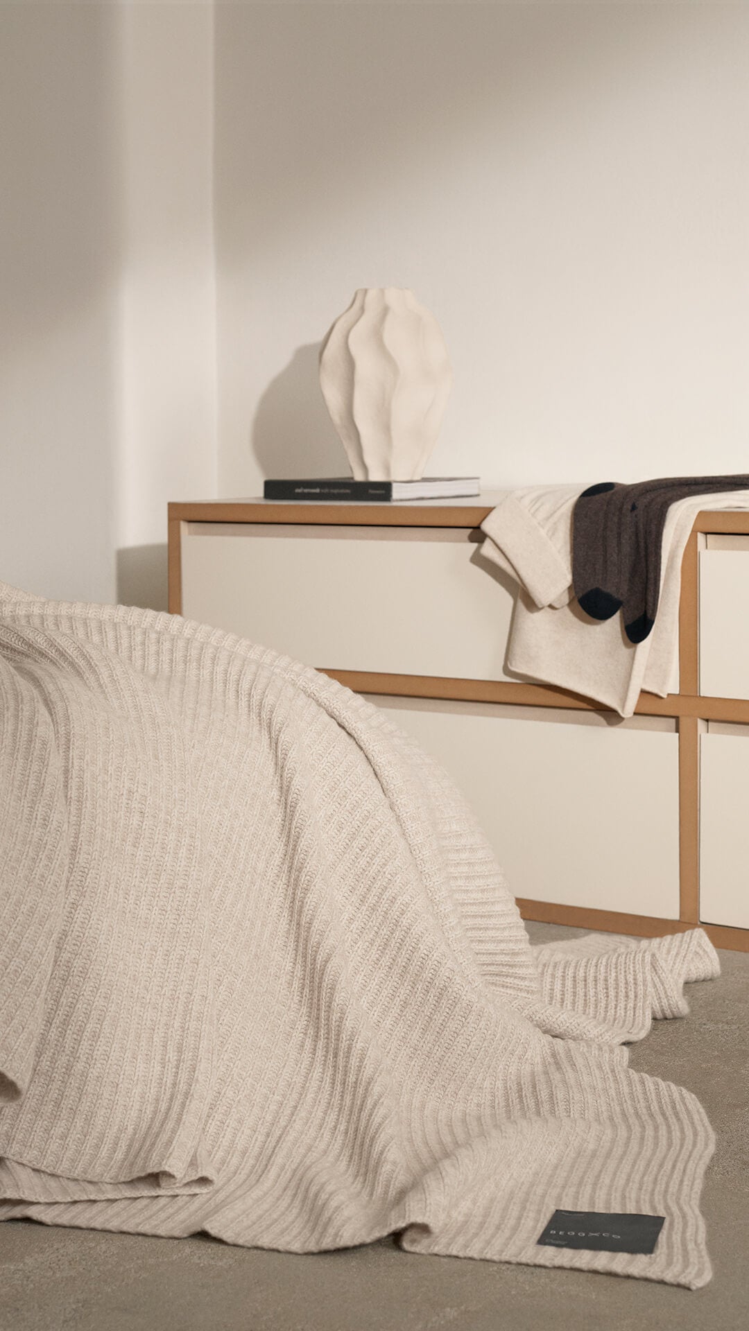 Women's Orange Cashmere Alex Beanie Hat | Begg x Co