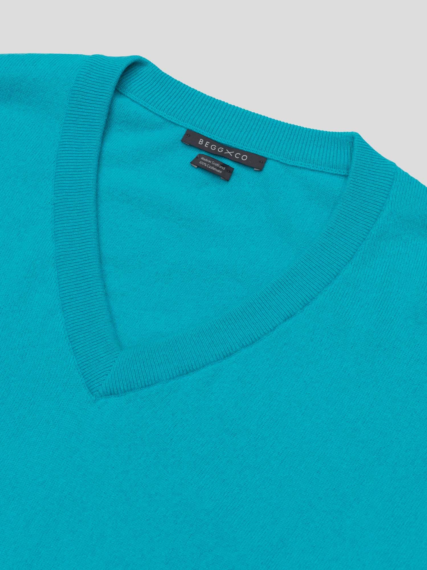 Womens Jade Knitted Cashmere V-Neck Sweater Tropical Blue - Begg x Co