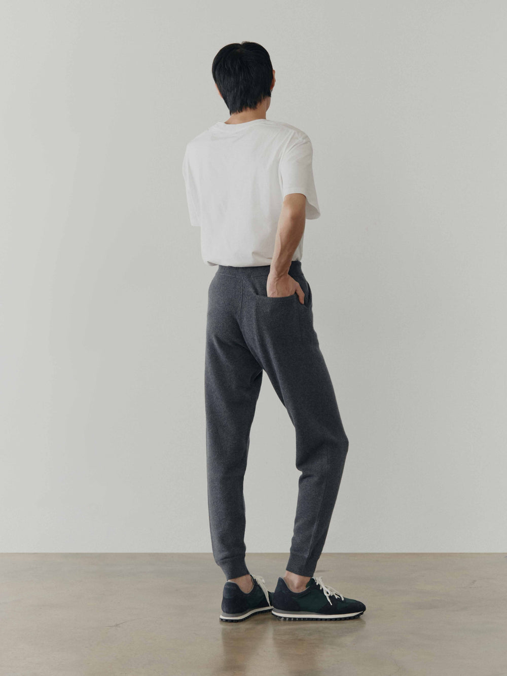 Mens Crovie Cashmere Knitted Lounge Pants Pewter | Begg x Co