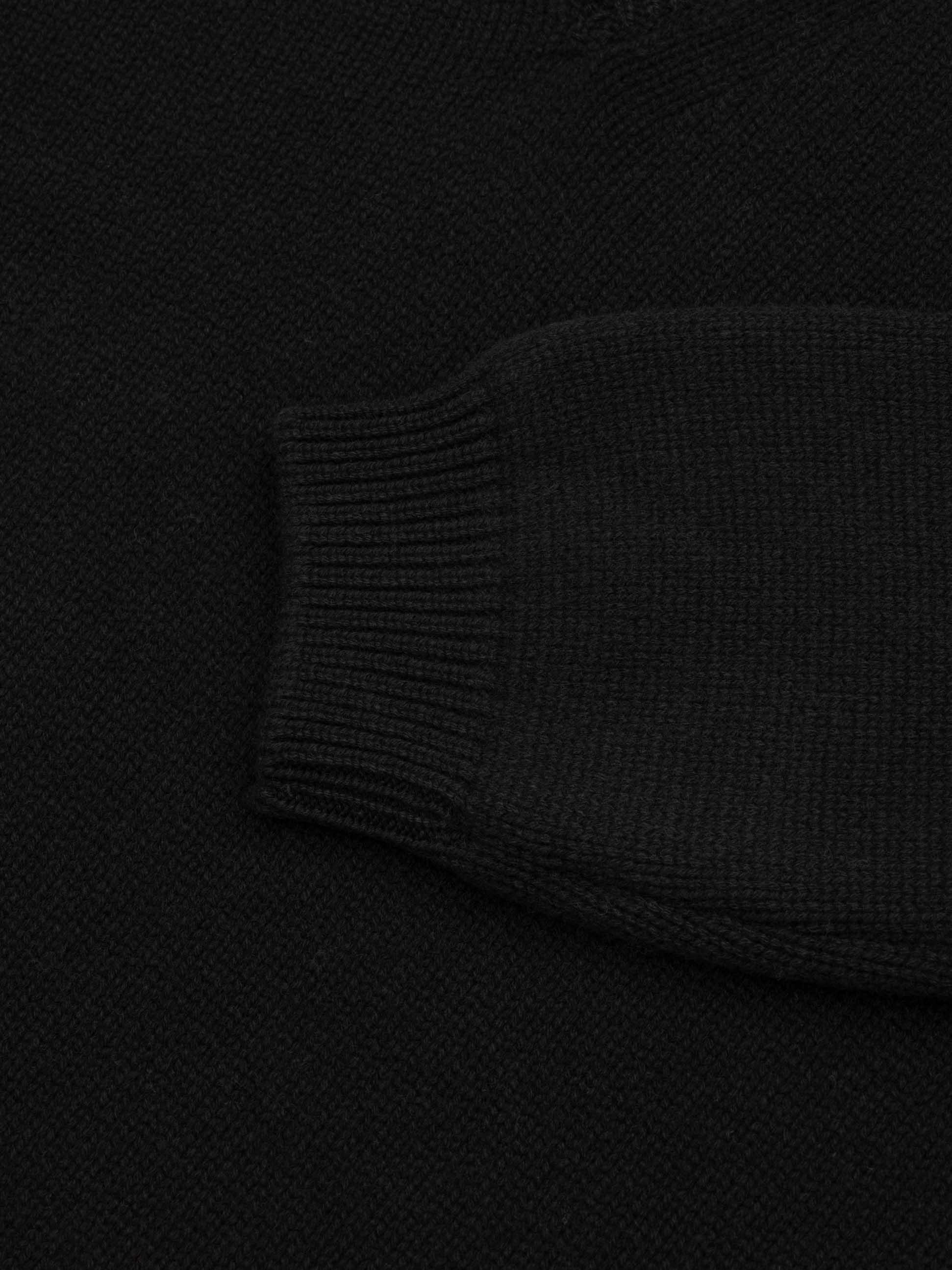 Mens Sloane Knitted Cashmere V-Neck Sweater Black| Begg x Co
