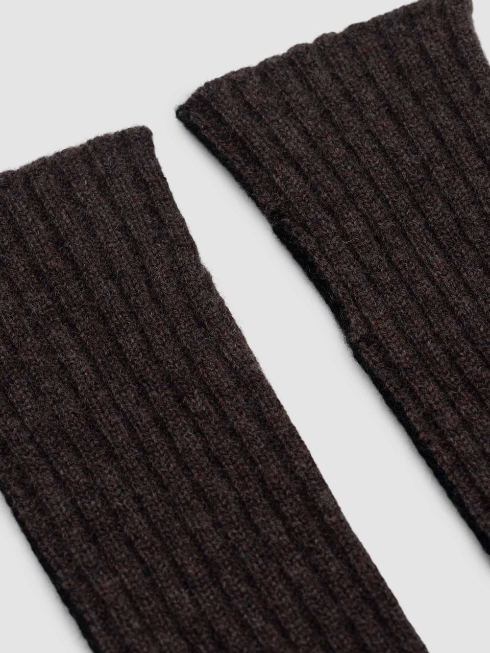 Women's Switch Cashmere Knitted Wrist Warmer Undergrowth| Begg x Co