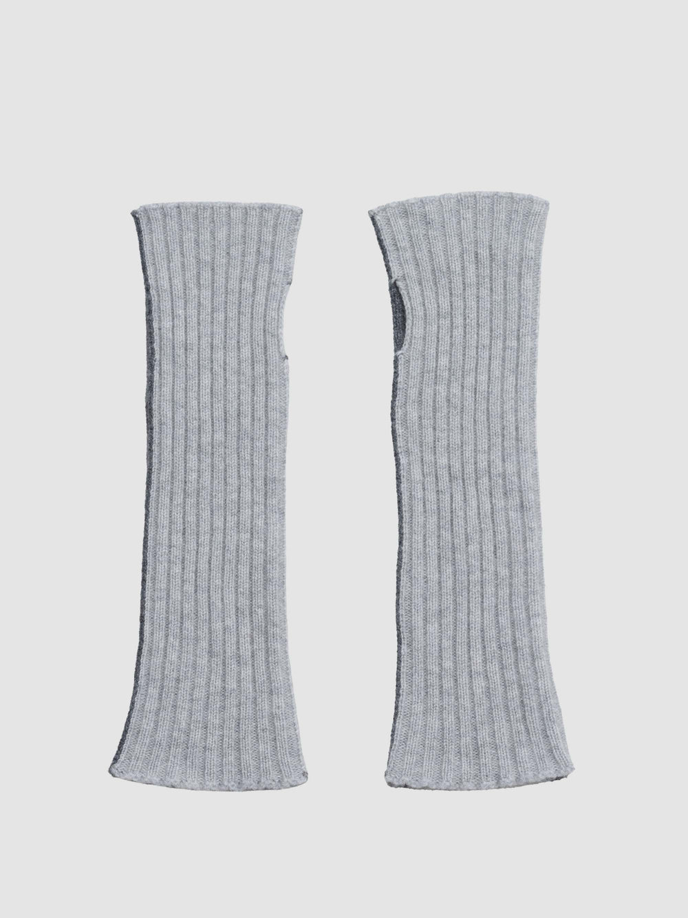 Women's Switch Cashmere Knitted Wrist Warmer Feather Grey | Begg x Co
